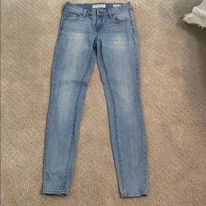 Low rise skinny jeans